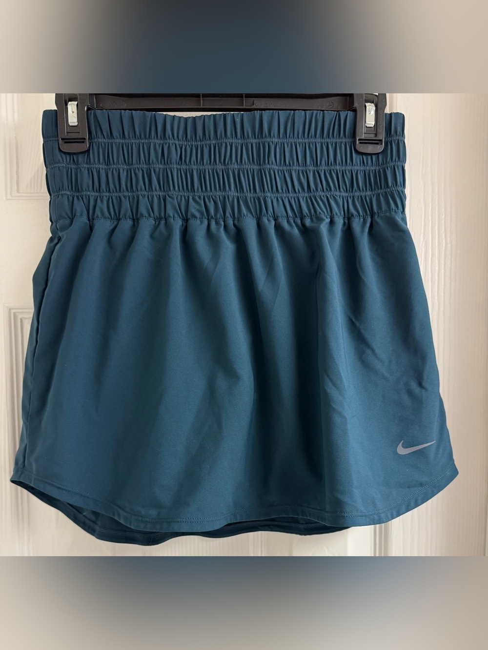 Nike Women’s One Dri-FIT Ultra High-Waisted Skorts